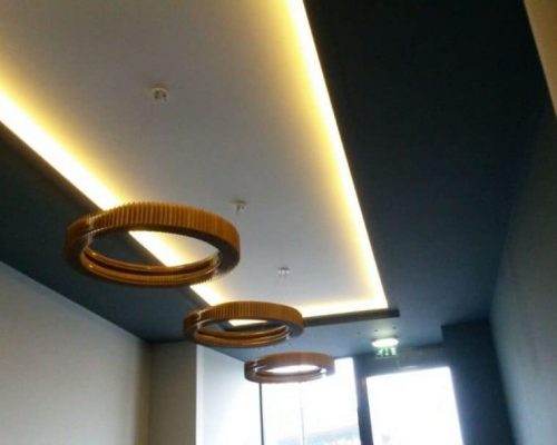 Verlaagd-plafond-met-led-verlichting-05-1080x608